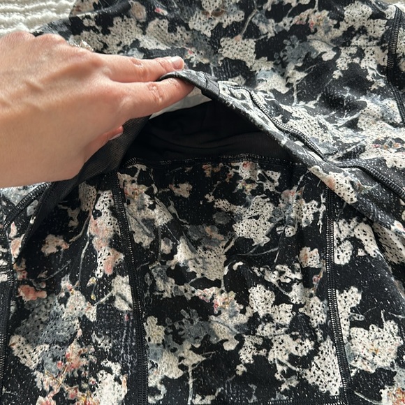 Lululemon jacket - Picture 7 of 7